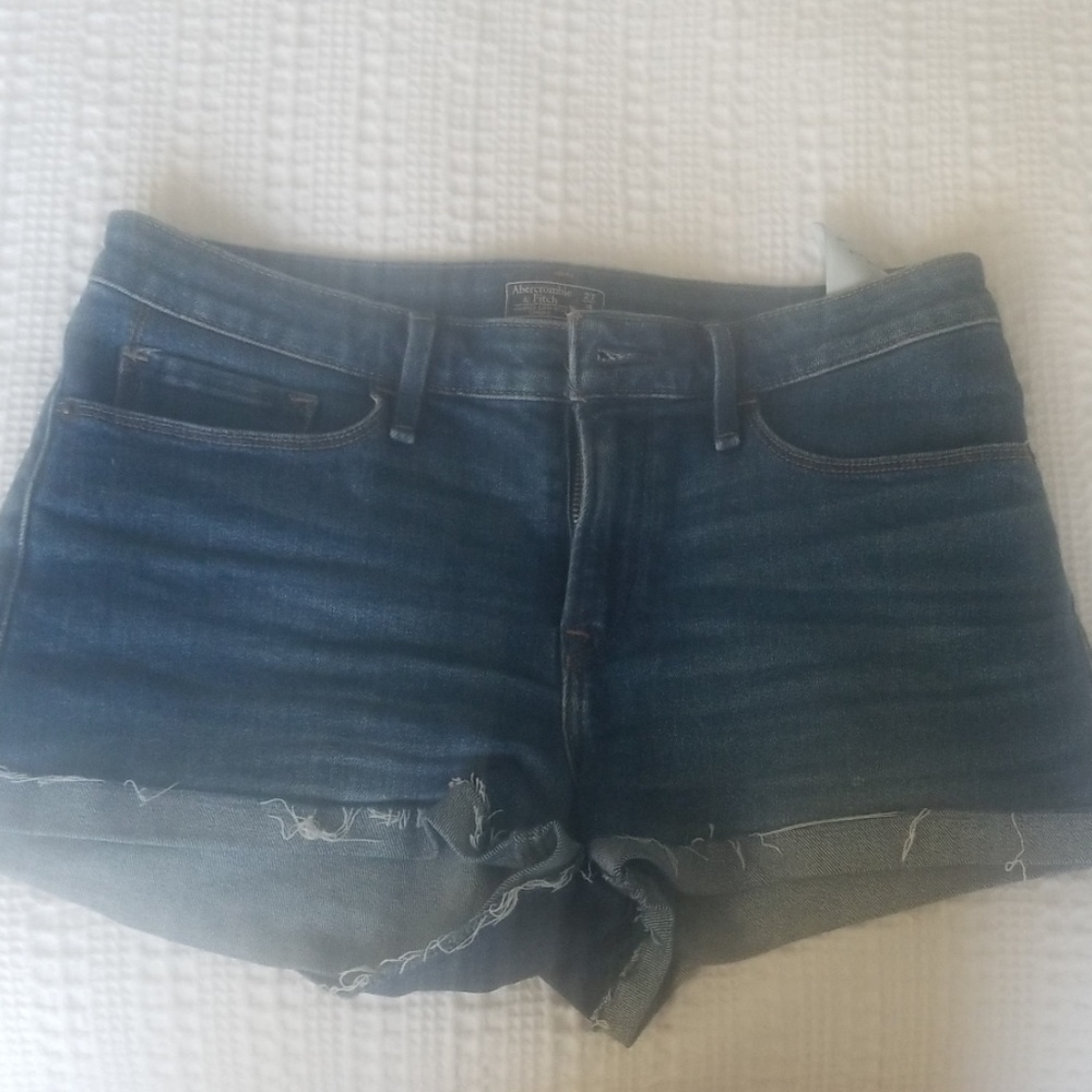 Abercrombie and Fitch- Shorts Size 4, NWT